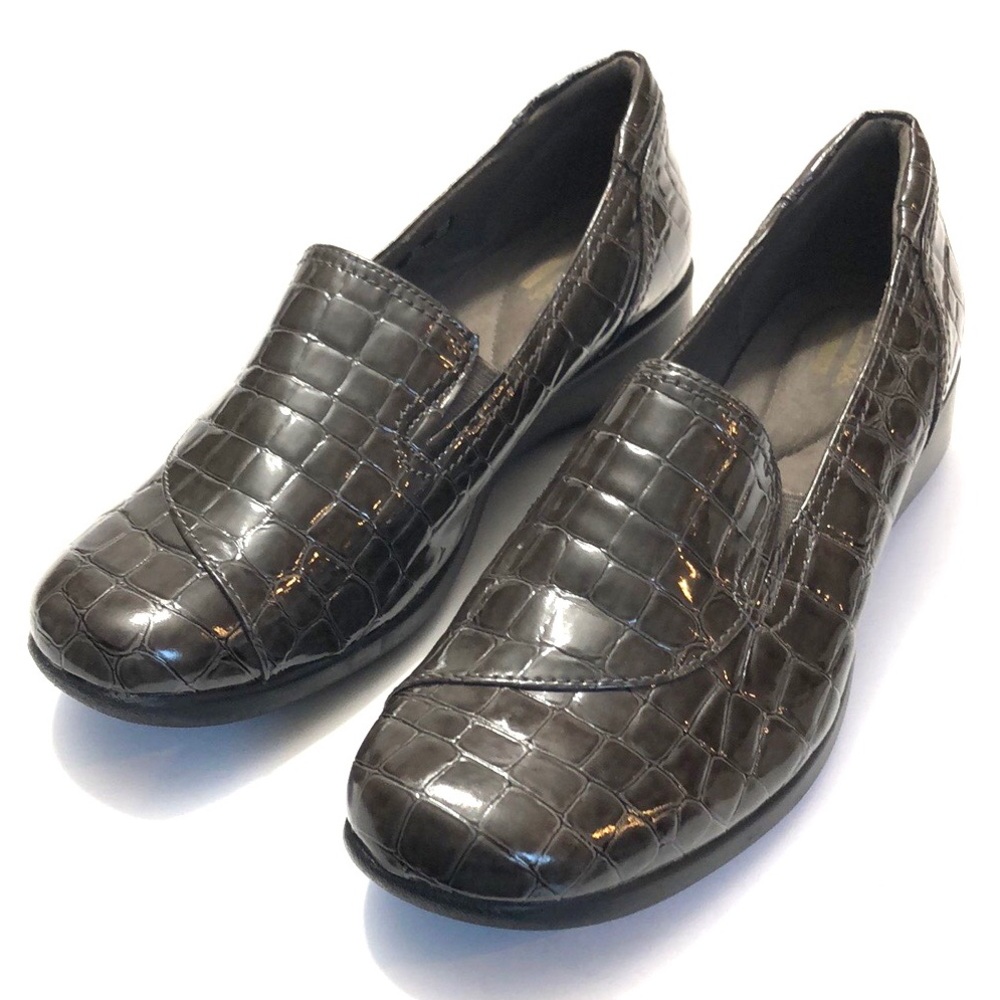 Clark’s Gray Gael Feline Vegan Croc Slip On Shoes size 9M